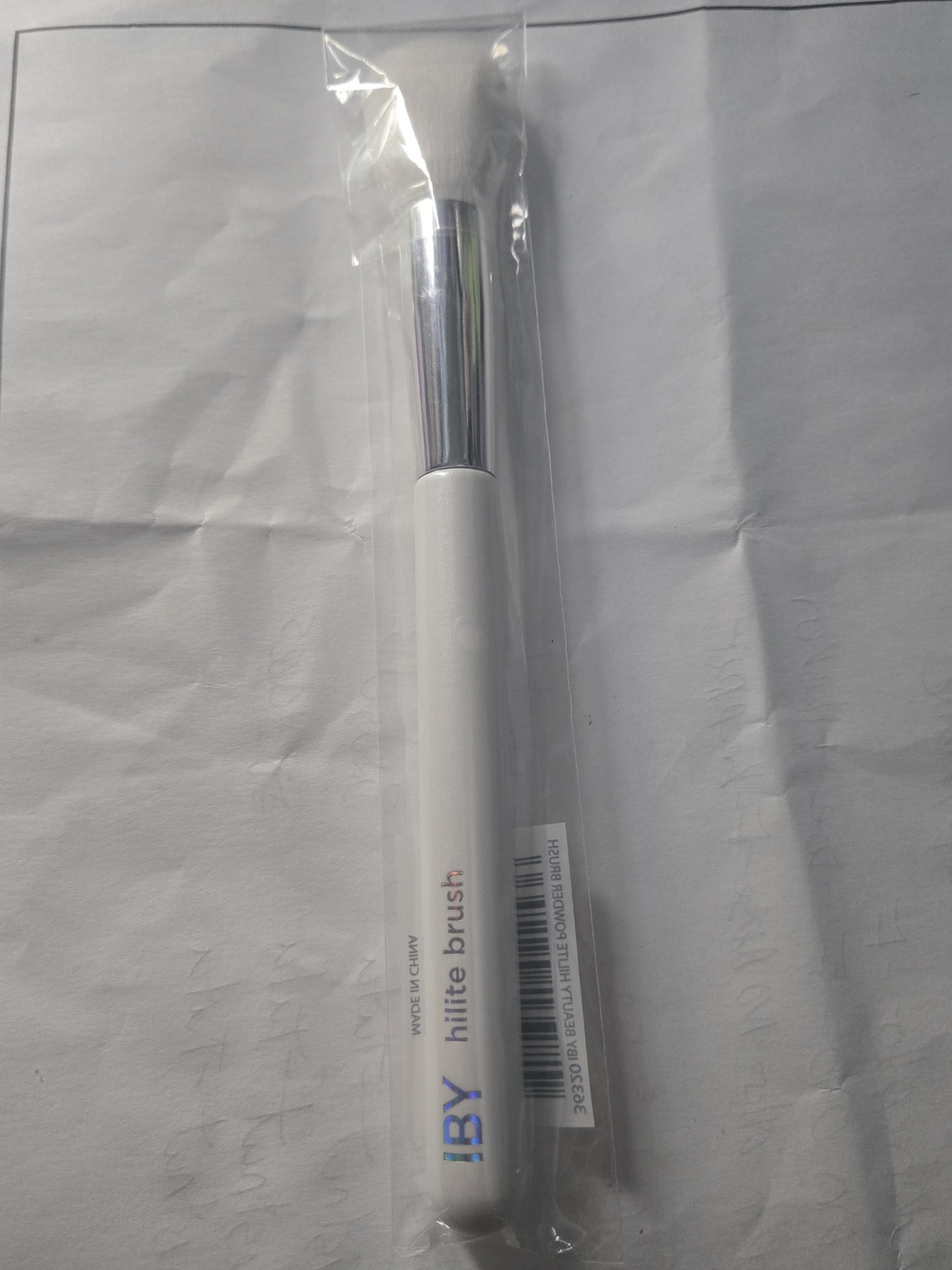 IBY White Makeup Brush - Soft Powder & Blending Brush